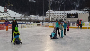 STV Einsiedeln Mädchen Eislaufen 2015